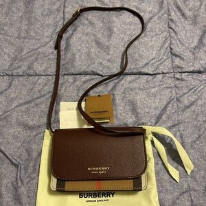 Burberry purse